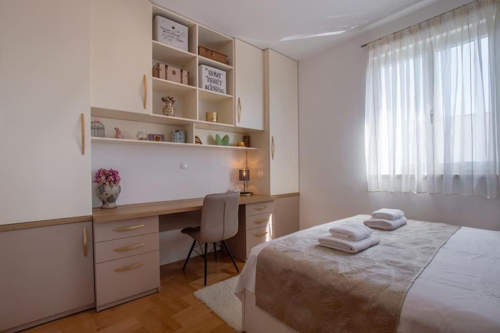 Sea View- Spacious Apartment With Shared Pool Split Extérieur photo