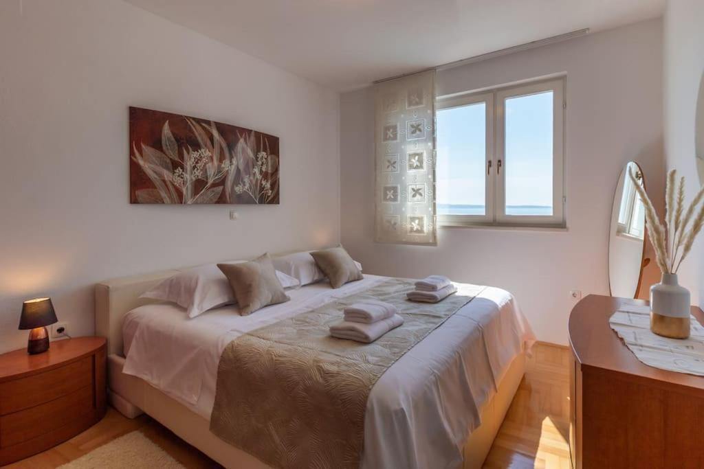 Sea View- Spacious Apartment With Shared Pool Split Extérieur photo