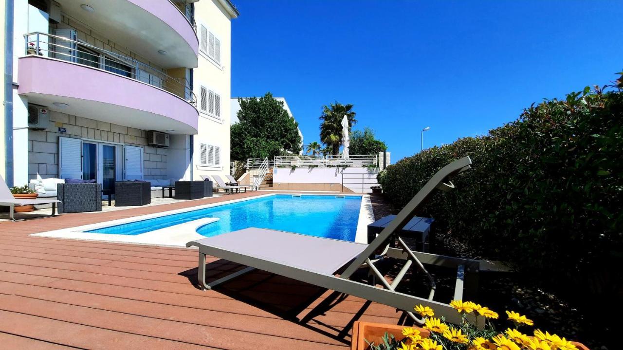 Sea View- Spacious Apartment With Shared Pool Split Extérieur photo